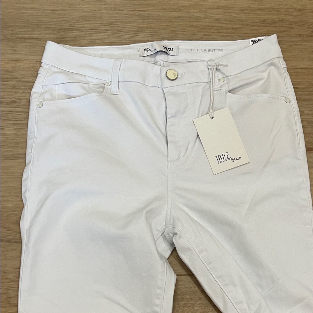 1822 Denim Women's Crisp White Straight Leg Jeans - Picture 4 of 4